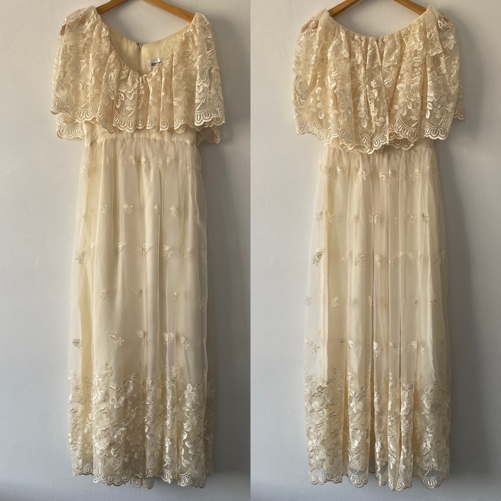 Rare Vintage Richilene New York White Floral Embroidered